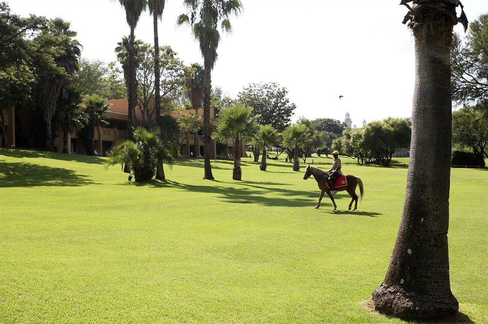 The Cabanas Hotel At Sun City Resort Exterior photo